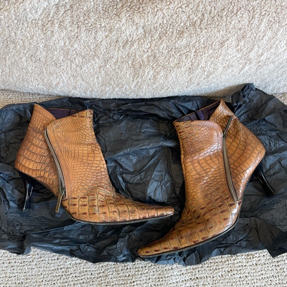 Donald J Plibrt snake skin ankle boot pump - Picture 3 of 6